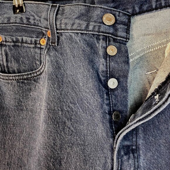Levi's Vintage Wide Patch 501 Button Fly Original Straight Fit Faded Black Jeans - Picture 5 of 16